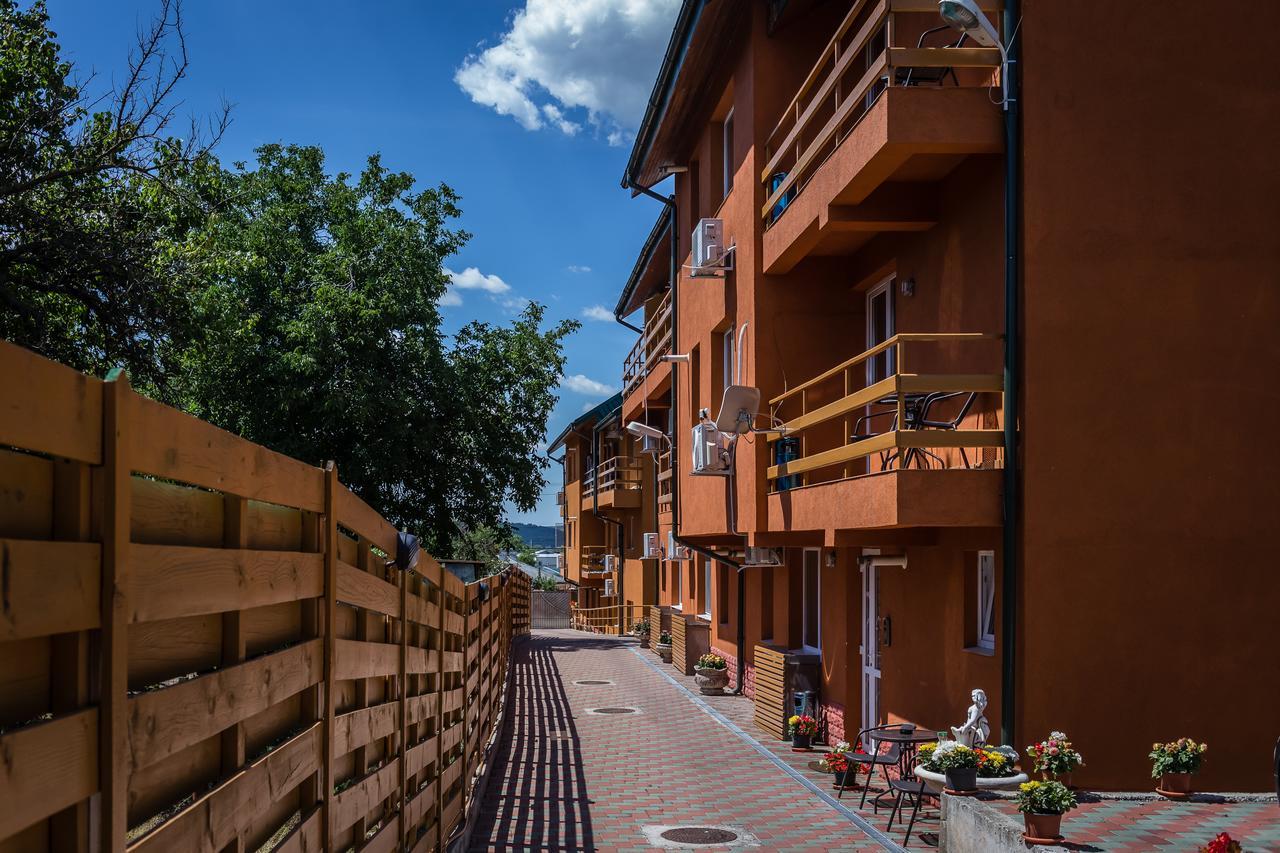 Cleopatra Residence Iasi Exterior photo